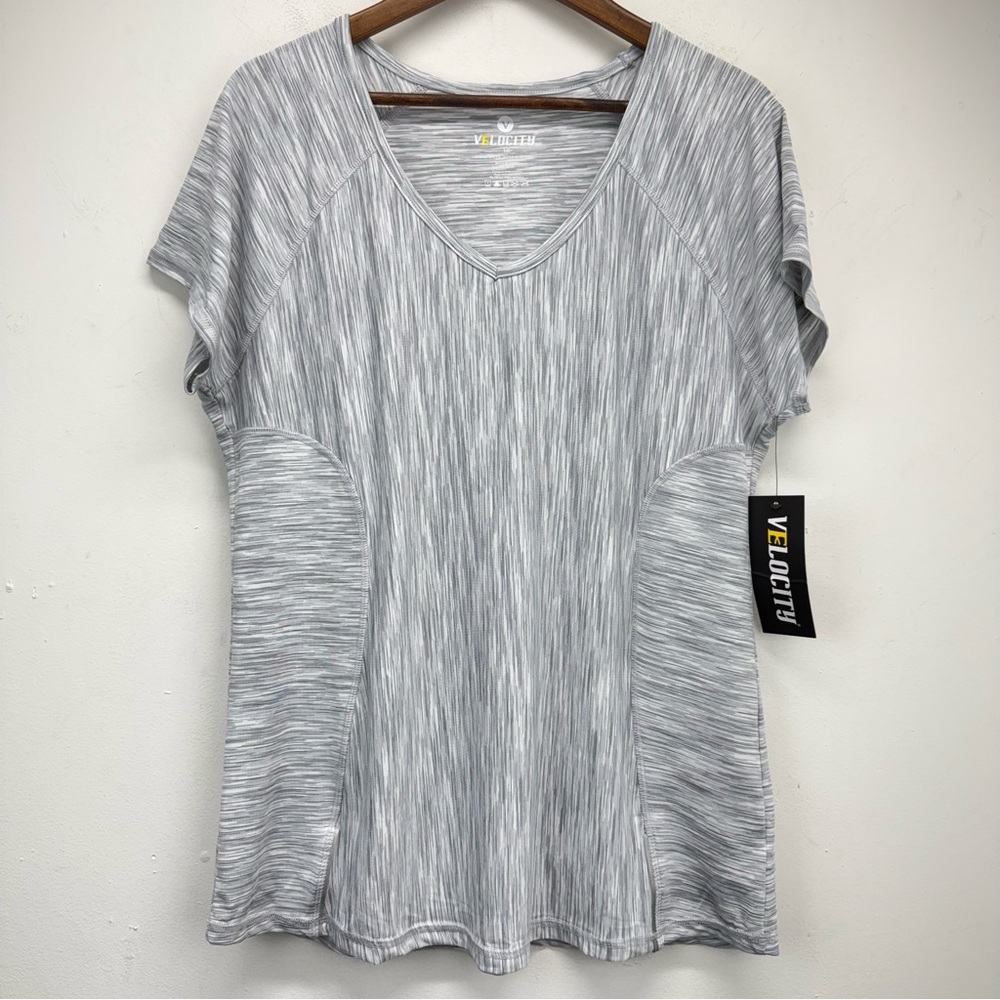 Velocity size 1X Women’s Gray Short Sleeve V-neck Athletic Active Shirt NWT